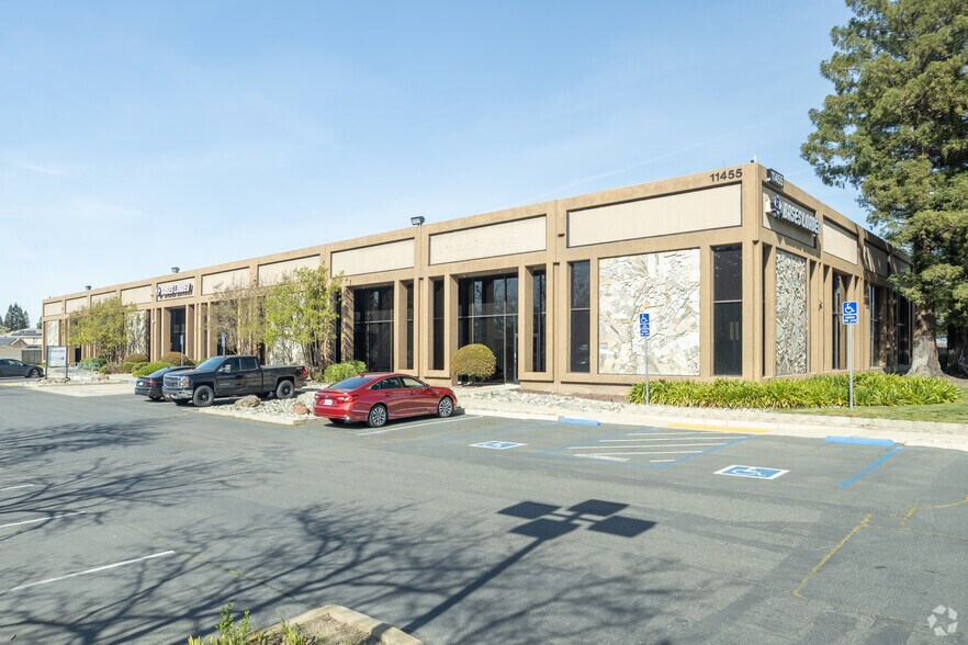 More Photos Of 11455 Folsom Blvd, Rancho Cordova Showroom For Sale