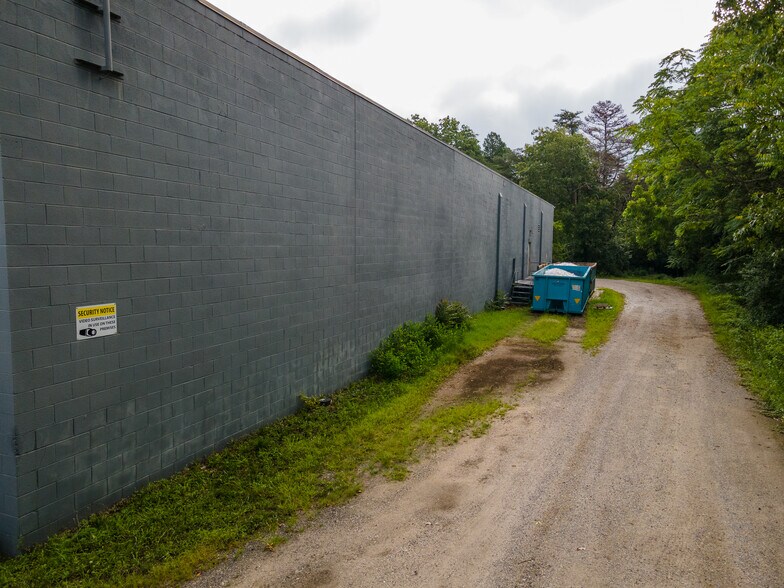 More Photos Of 1649 Castpa Pl, Vineland Manufacturing For Sale