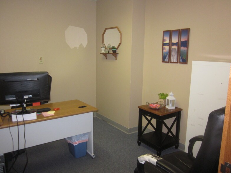 More Photos Of 1599 N Hermitage Rd, Hermitage Medical For Lease