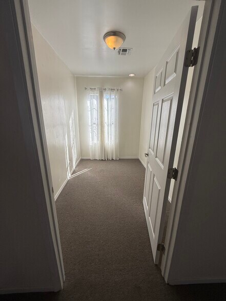 More Photos Of 107 W Fairview Blvd, Inglewood Medical For Lease