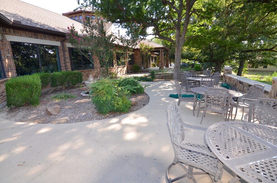 More Photos Of 6190 Virginia Pky, McKinney Medical For Lease