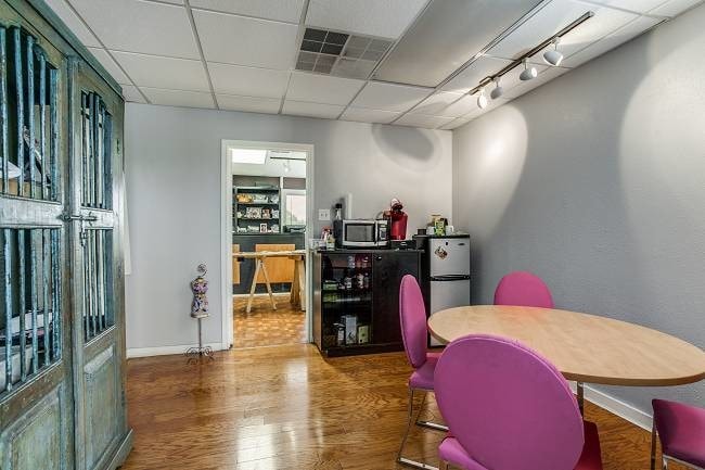 More Photos Of 250 W Olmos Dr, San Antonio Storefront Retail Office For Lease