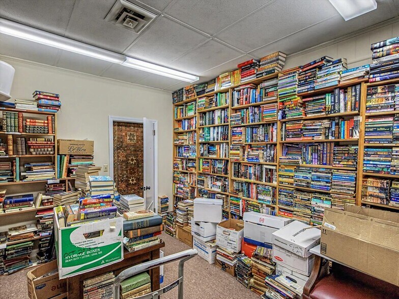 More Photos Of 119 Hillsboro St, Pittsboro Office For Sale