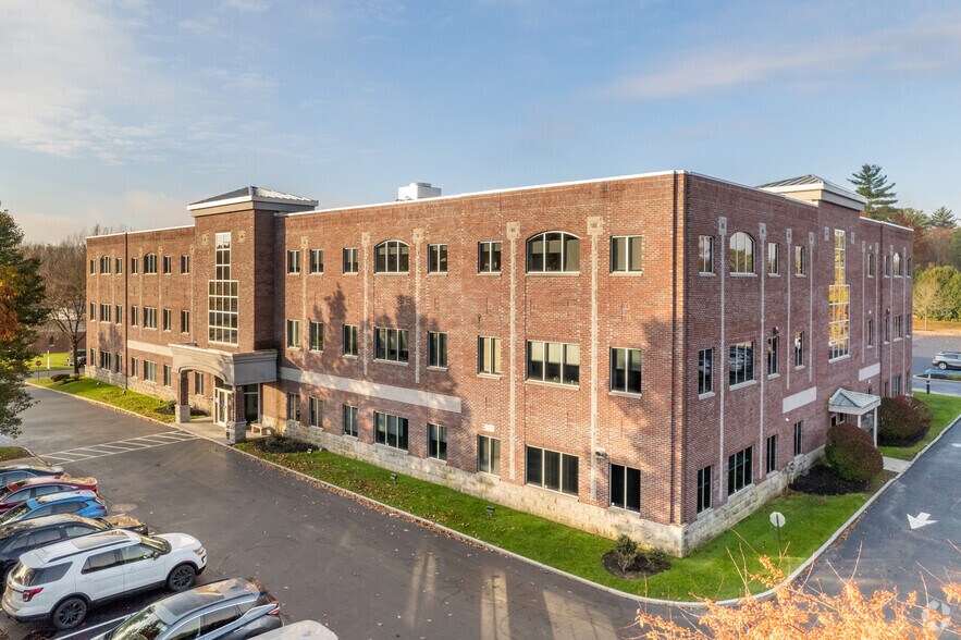 More Photos Of 1 West Ave, Saratoga Springs Medical For Lease