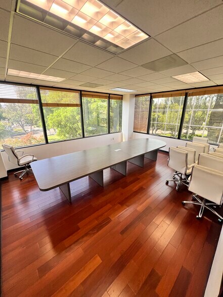 More Photos Of 5900 Canoga Ave, Woodland Hills Office For Lease