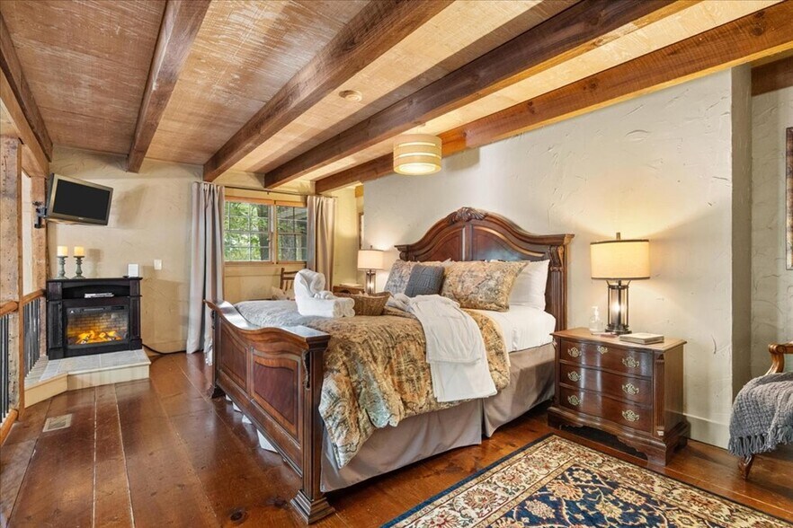 More Photos Of 9420 Hwy 52, Chatsworth Hospitality For Sale