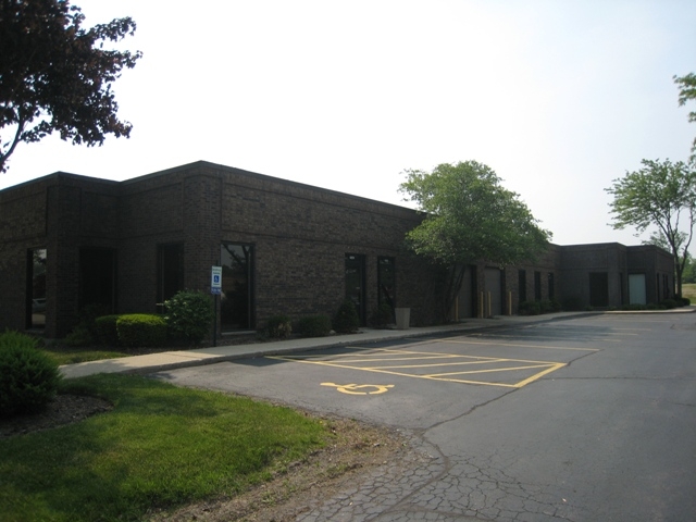 Primary Photo Of 4201 Grove Ave, Gurnee Warehouse For Lease