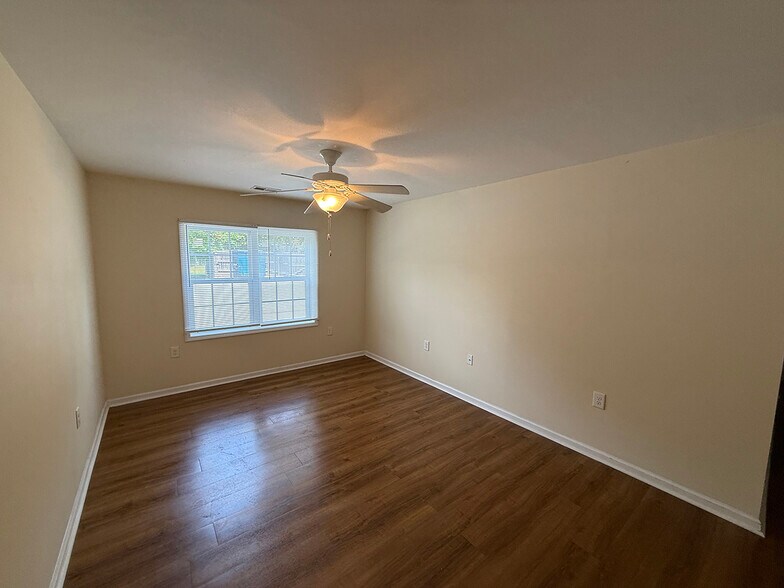 More Photos Of 3700 Delancy St, Greensboro Multifamily For Sale