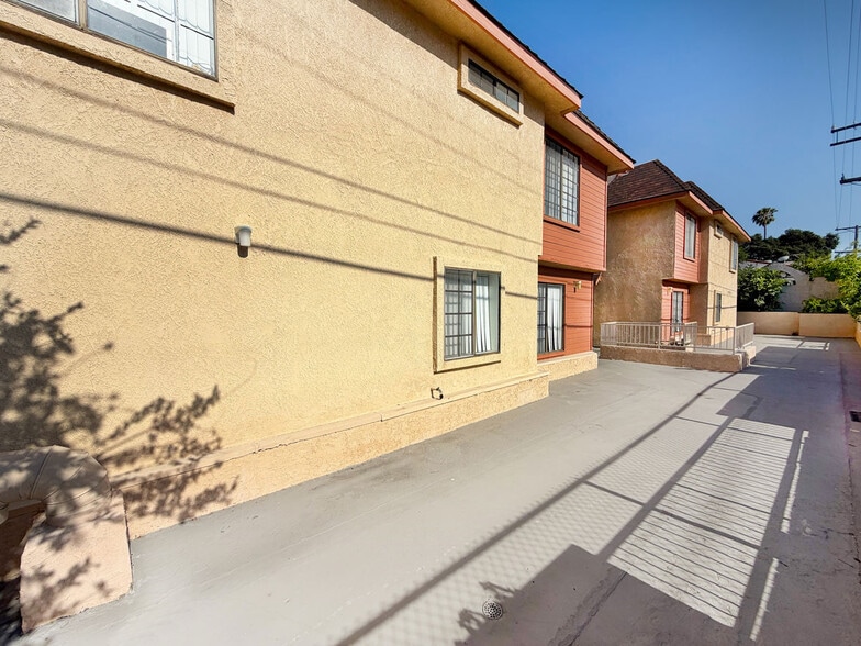 More Photos Of 403 Porter St, Glendale Apartments For Sale