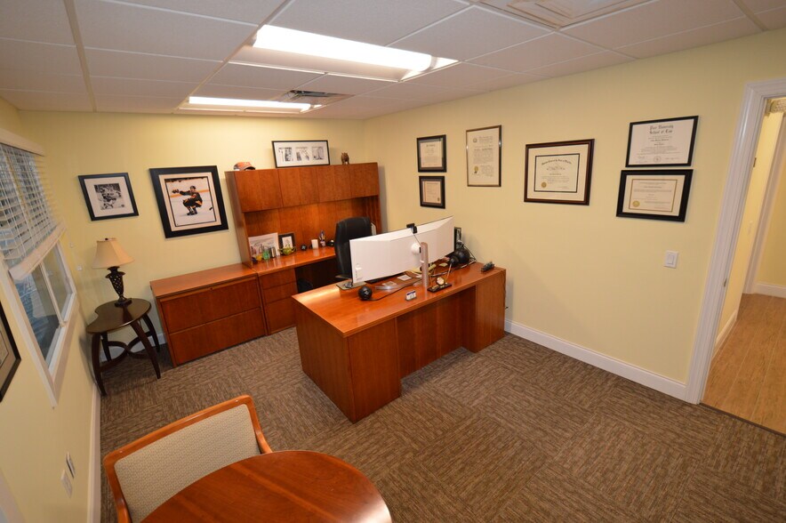 More Photos Of 1232-1238 N University Dr, Plantation Office For Lease