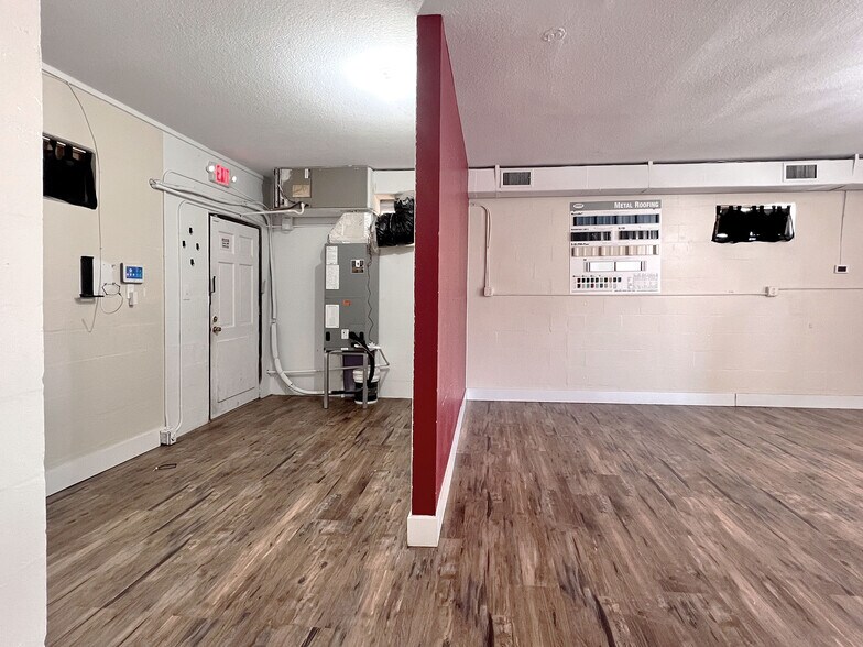 More Photos Of 680-690 S Lake Shore Way, Lk, Lake Alfred General Retail For Lease