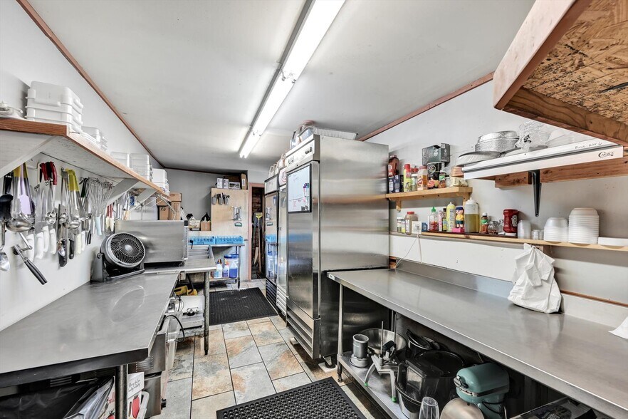 More Photos Of 10 W Oak St, Frackville Restaurant For Sale