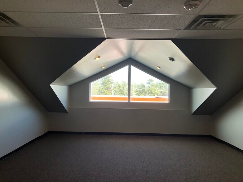 More Photos Of 9064 Us Highway 285, Morrison Unknown For Lease