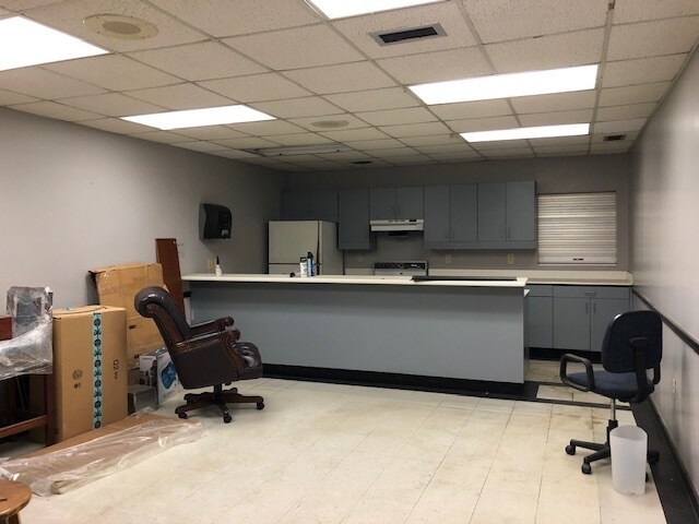 More Photos Of 507 Walker St, Opelika Industrial For Lease