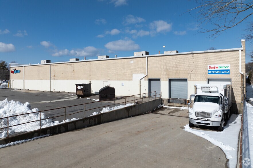 More Photos Of 2160 Jericho Tpke, Commack Freestanding For Lease