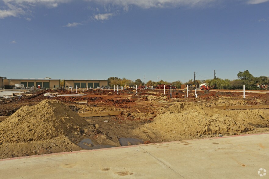 More Photos Of 122 Rose Ln, Frisco Warehouse For Sale