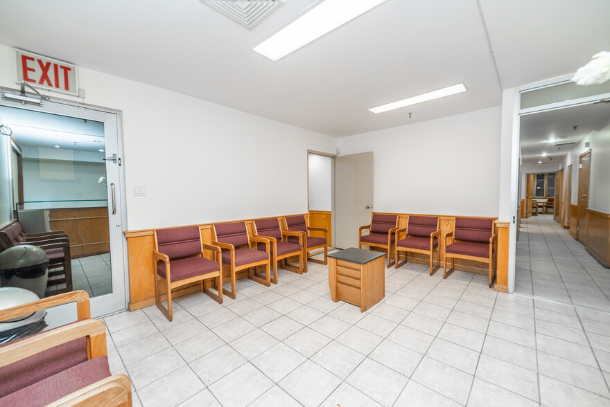 More Photos Of 1749 E 16th St, Brooklyn Storefront Retail Office For Sale