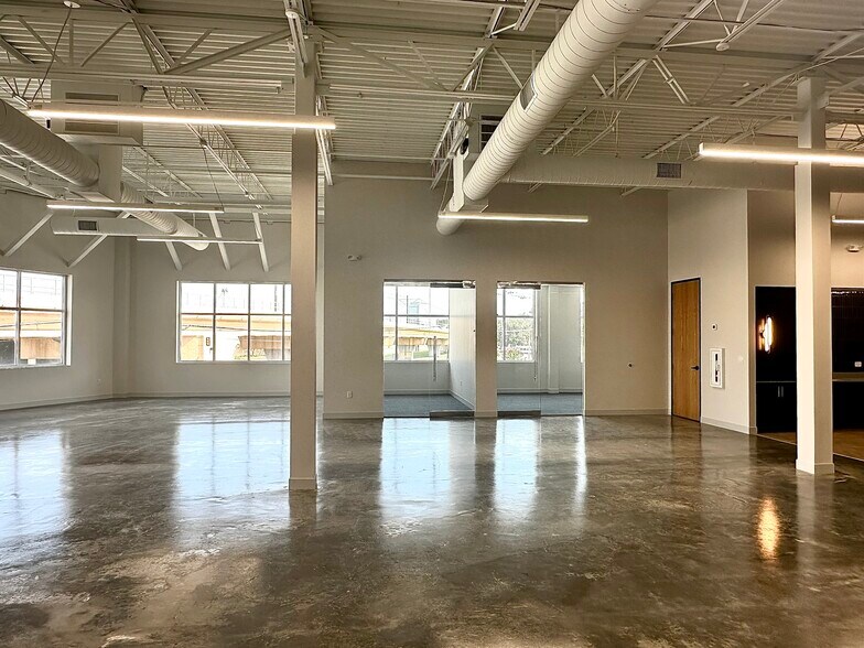 More Photos Of 700 E Campbell Rd, Richardson Office For Lease