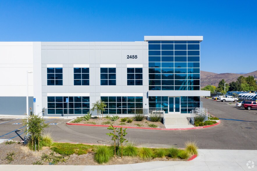 More Photos Of 2455 Conejo Spectrum St, Thousand Oaks Warehouse For Lease