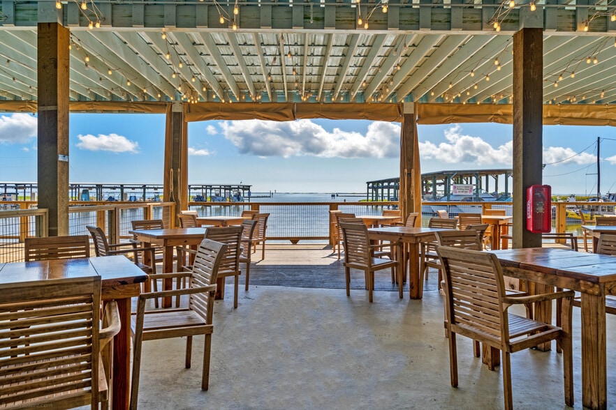More Photos Of 4242 Laguna Shores Rd, Corpus Christi Marina For Lease