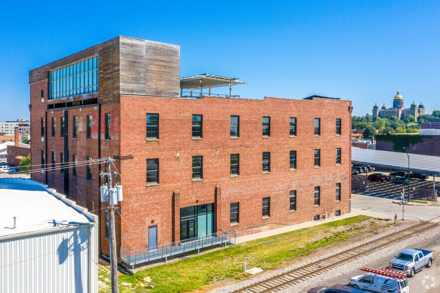 More Photos Of 130 E 3rd St, Des Moines Office For Lease