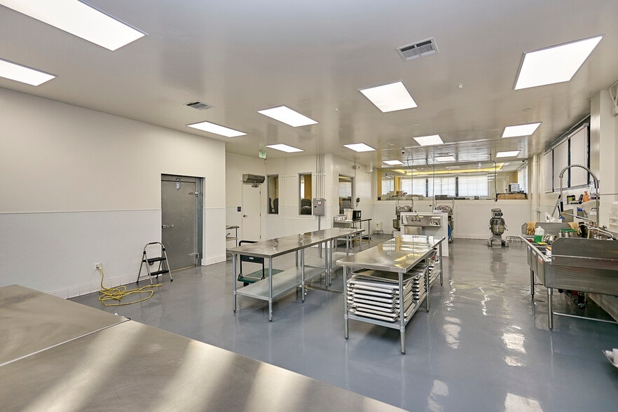 More Photos Of 101 N Virgil Ave, Los Angeles Warehouse For Sale