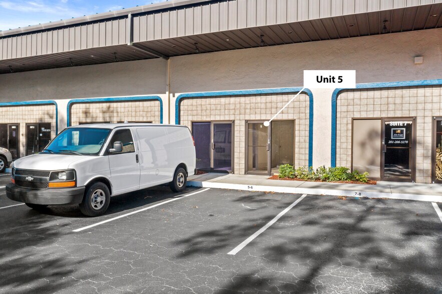 More Photos Of 12165 Metro Pky, Fort Myers Light Manufacturing For Lease