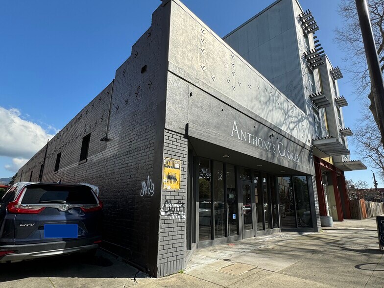 More Photos Of 2575 San Pablo Ave, Berkeley Freestanding For Lease