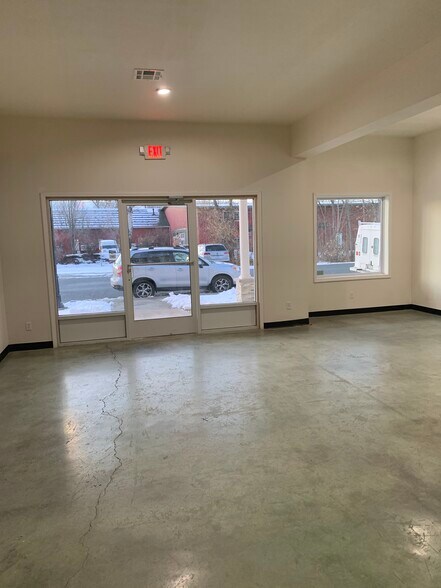 More Photos Of 103 2nd st, Gardiner Storefront For Lease