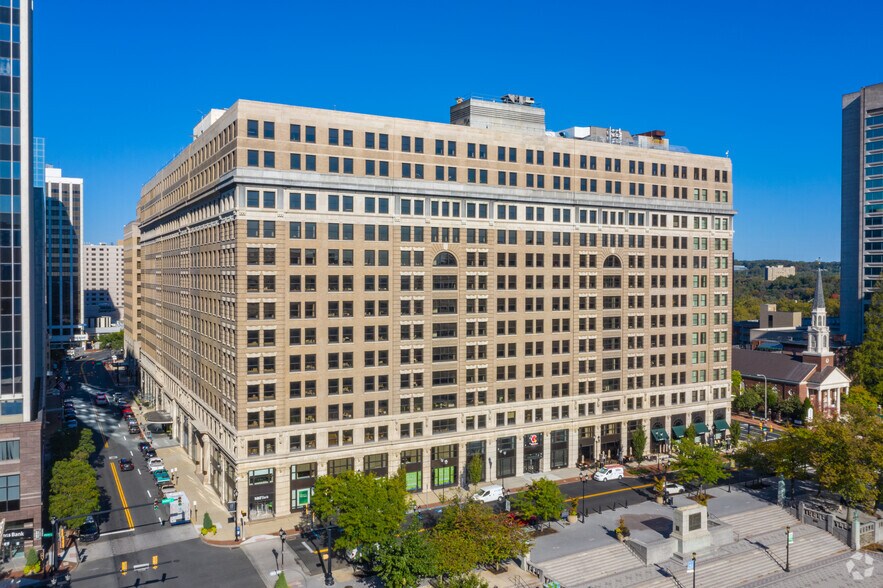 Primary Photo Of 42 W 11th St, Wilmington Hotel For Lease