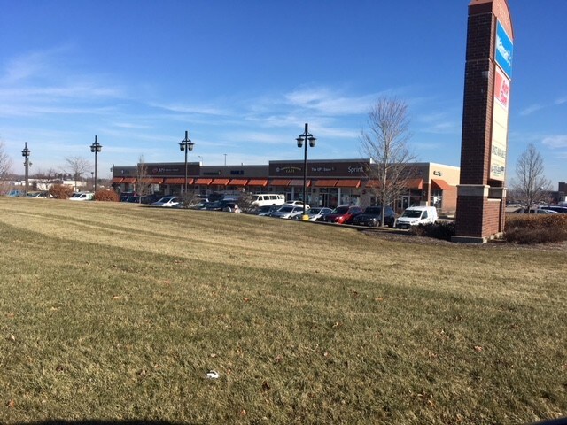More Photos Of 12100 S IL Route 47, Huntley General Retail For Lease