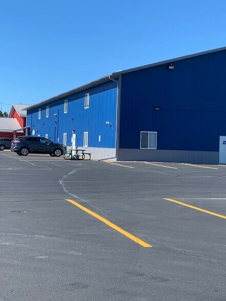 More Photos Of 310 2nd St, Boscobel Warehouse For Lease