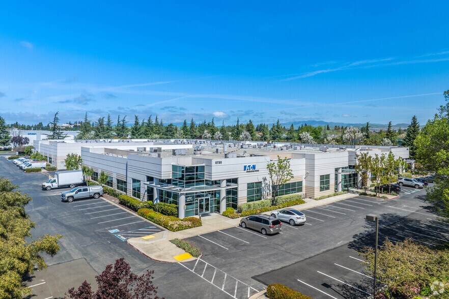 More Photos Of 5735 W Las Positas Blvd, Pleasanton Flex For Lease