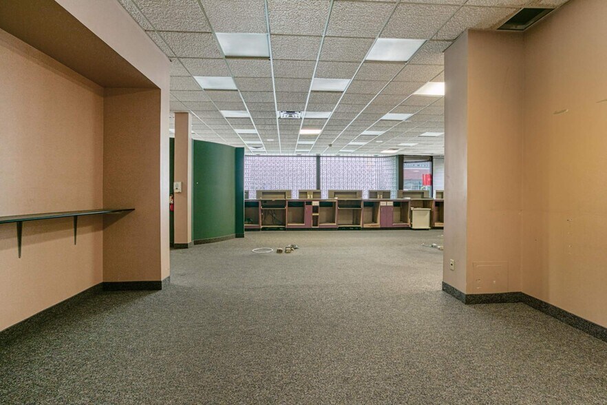 More Photos Of 2 Lisgar St, Sudbury Office For Sale