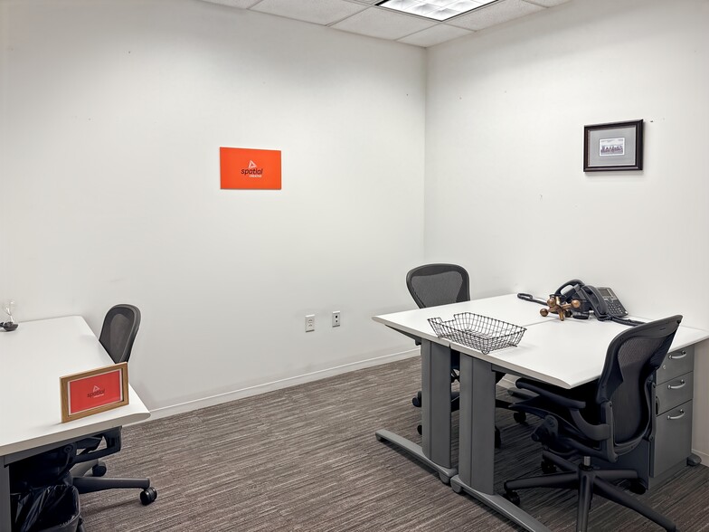 More Photos Of 40 Burton Hills Blvd, Nashville Coworking Space