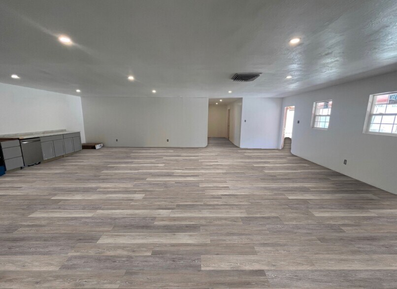 More Photos Of 1640 N White Sands Blvd, Alamogordo General Retail For Sale