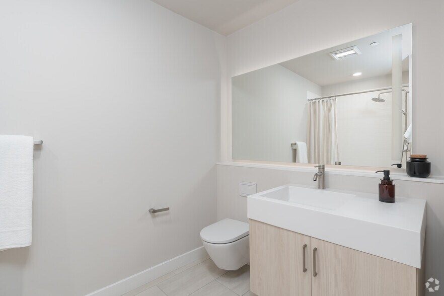 More Photos Of 1314 Spring Garden St, Philadelphia Apartments For Lease