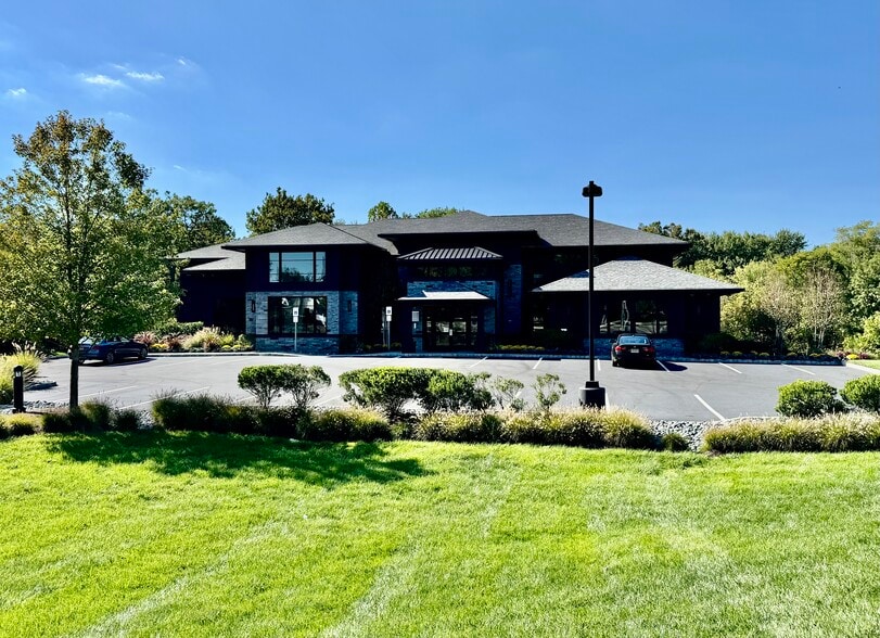 Primary Photo Of 240 Paramus Rd, Ridgewood Office For Lease