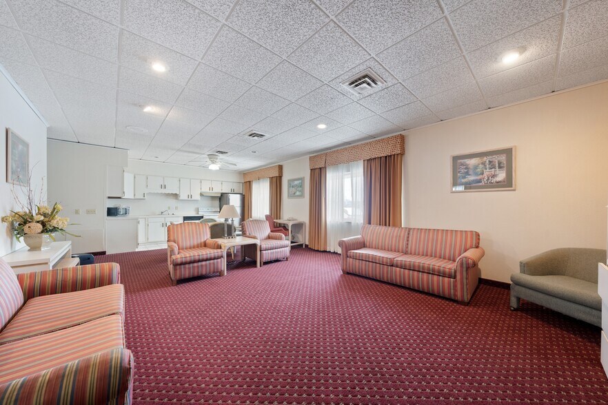 More Photos Of 1530 Cleveland Rd, Sandusky Hotel For Sale