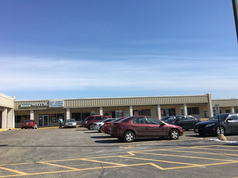 More Photos Of 9127-9191 N 76th St, Milwaukee Unknown For Lease