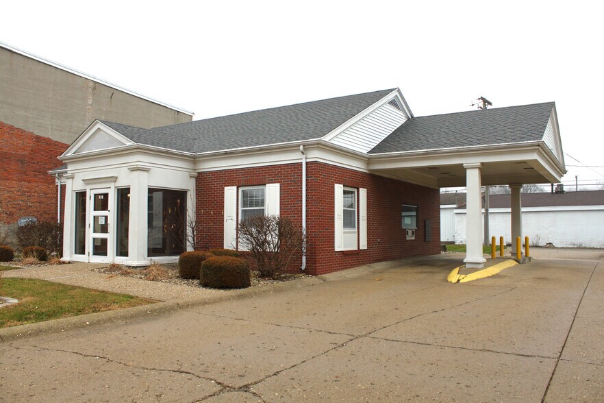 Primary Photo Of 418 Locust St, Delavan Bank For Sale