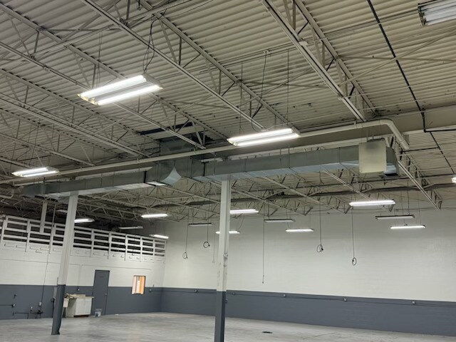 More Photos Of 18321-18333 Mike C Ct, Fraser Manufacturing For Sale