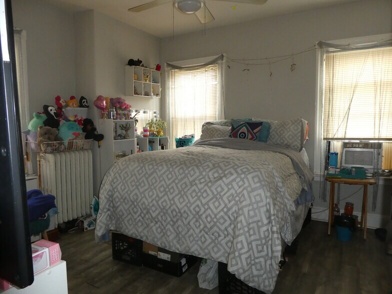 More Photos Of , Philadelphia Unknown For Sale