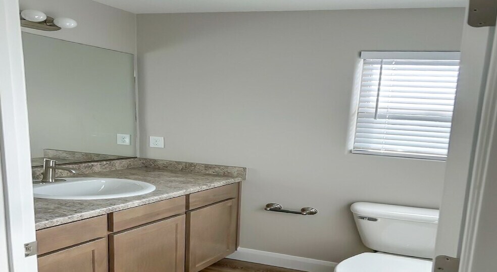 More Photos Of 100 E 1st South St, Mesquite Apartments For Sale