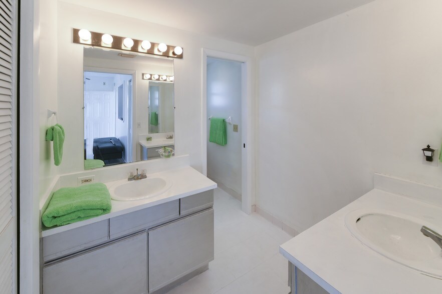 More Photos Of 74560 Overseas Hwy, Islamorada Apartments For Lease