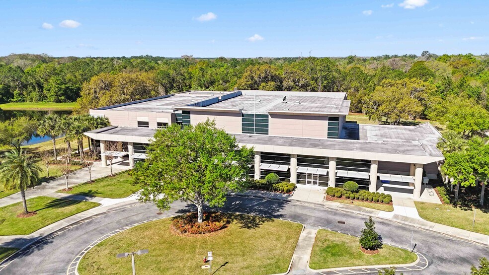 More Photos Of 11002 Lake Hart Dr, Orlando Religious Facility For Lease