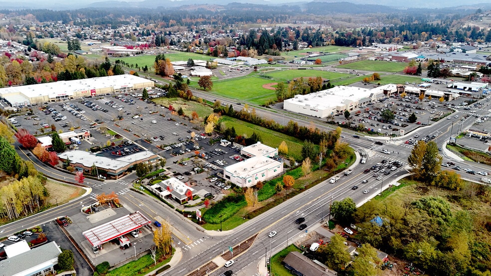 More Photos Of 11 NW 12th Ave, Battle Ground Storefront For Sale