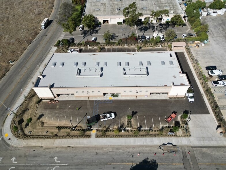 More Photos Of 1763 Donlon St, Ventura Warehouse For Lease