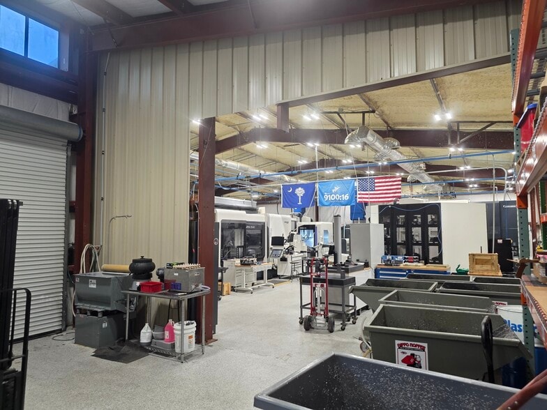 More Photos Of 16 Finch St, Hilton Head Warehouse For Sale