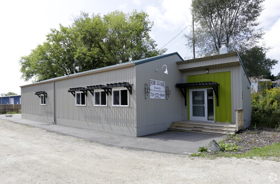 More Photos Of 146 W Division St, River Falls Warehouse For Lease